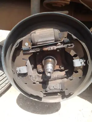 Brake Shoes for Mazda Premacy,Verisa,Demio.
