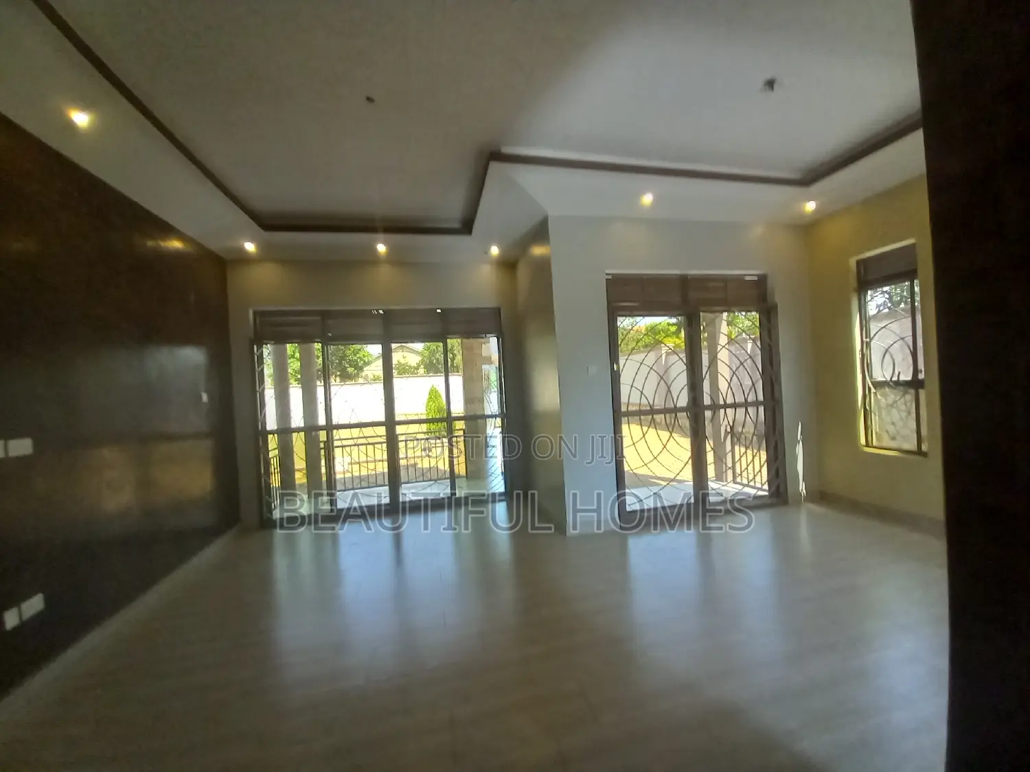 Furnished 4bdrm Bungalow in Kira for sale