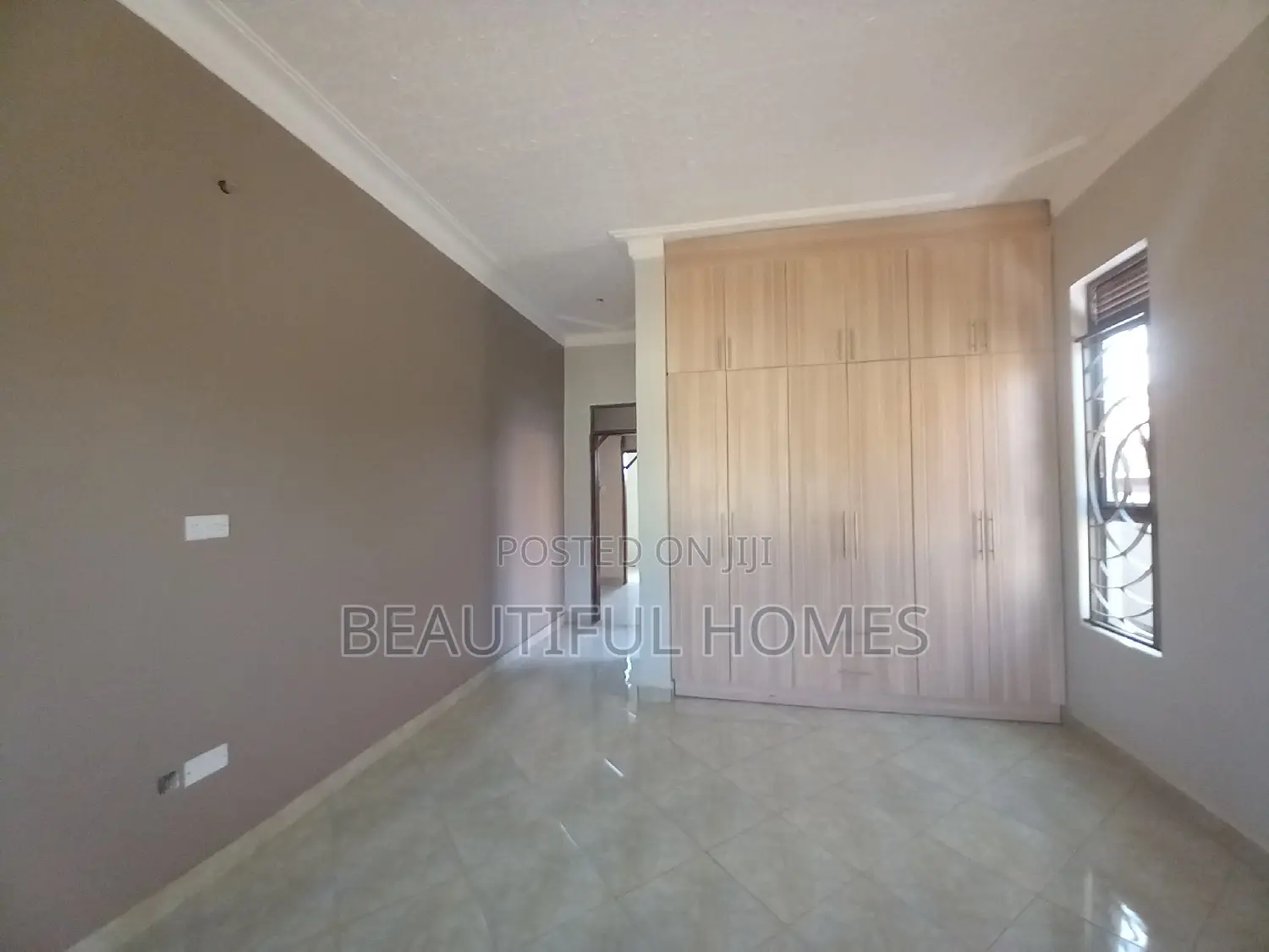 Furnished 4bdrm House in Kira for sale