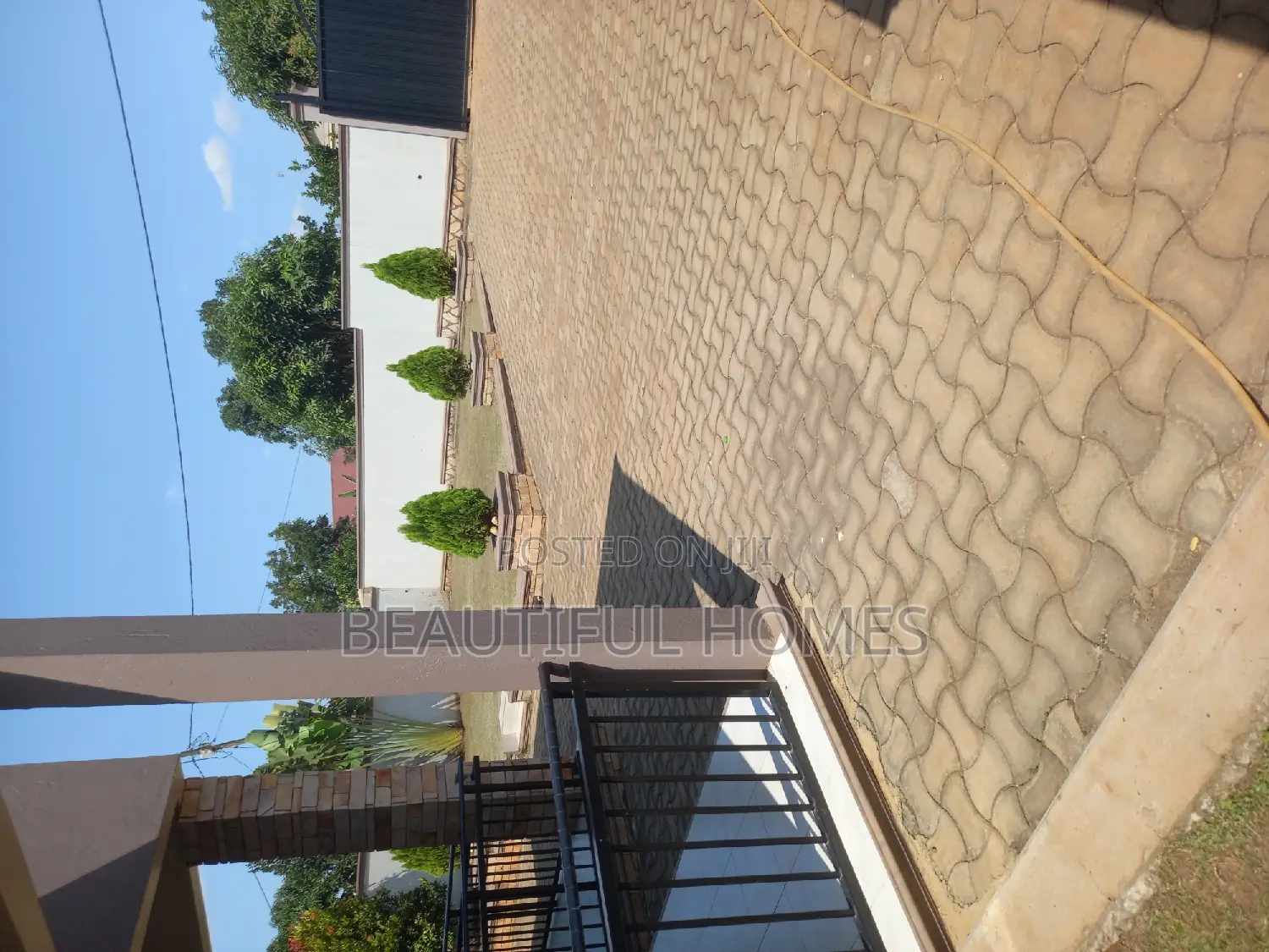 Furnished 4bdrm House in Kira for sale
