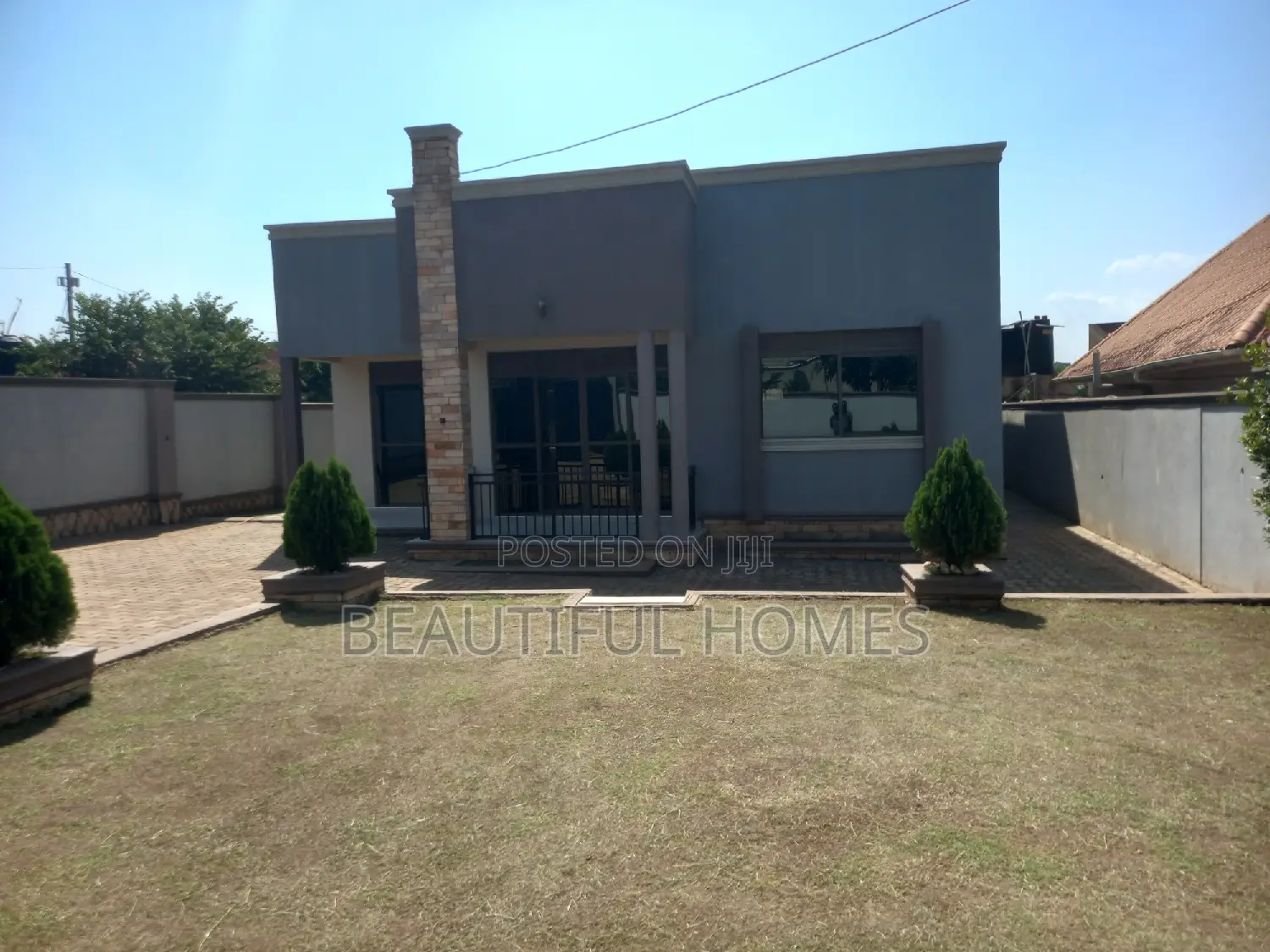 Furnished 4bdrm House in Kira for sale
