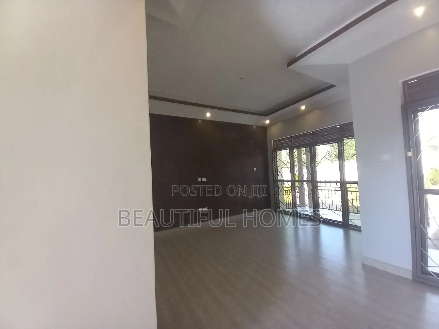 Furnished 4bdrm House in Kira for sale