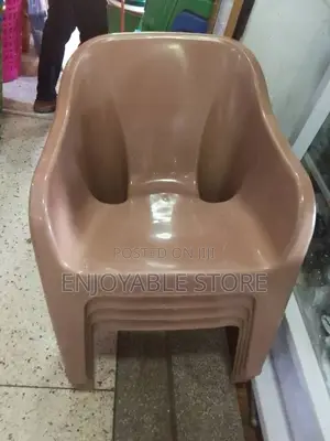 Plastic Chairs Plastic Chairs