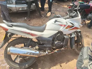Hero Karizma ZMR 2024 White