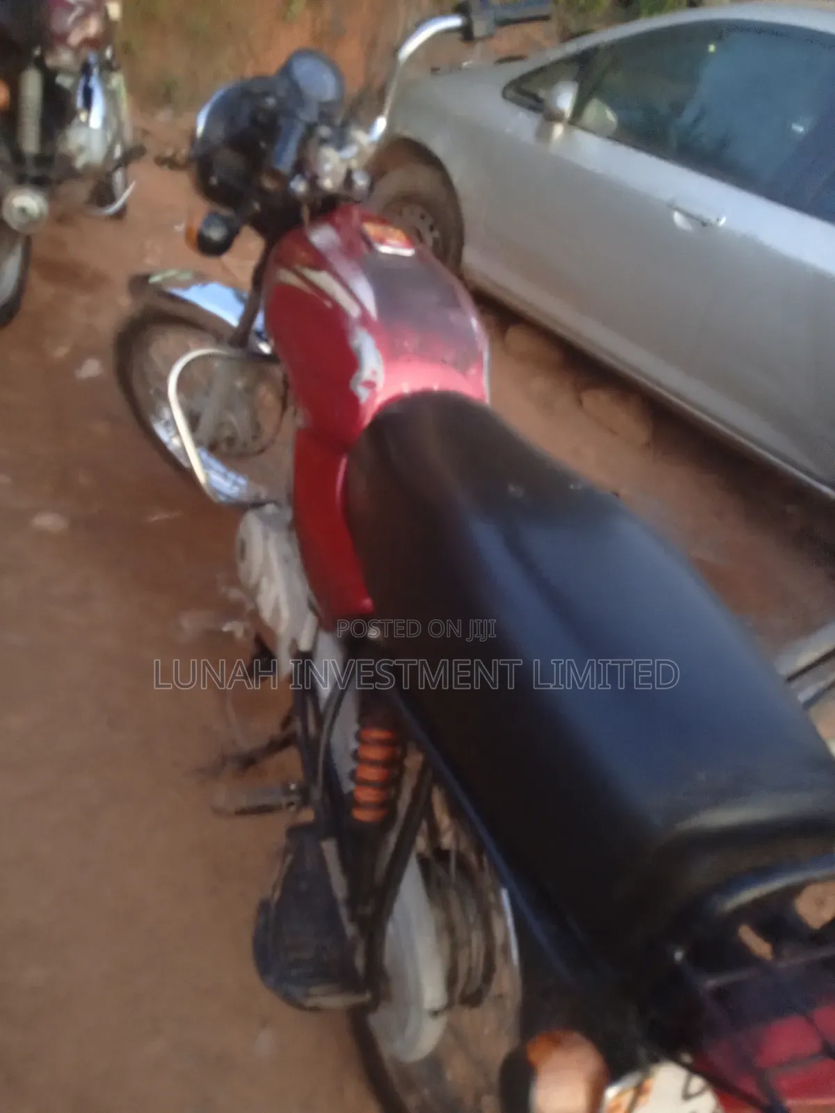 Bajaj Boxer 100 2022 Red