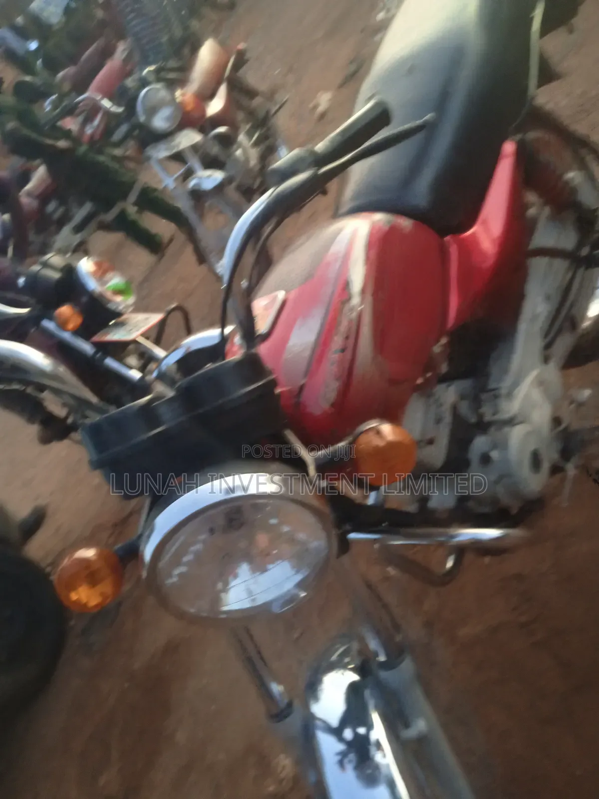 Bajaj Boxer 100 2022 Red