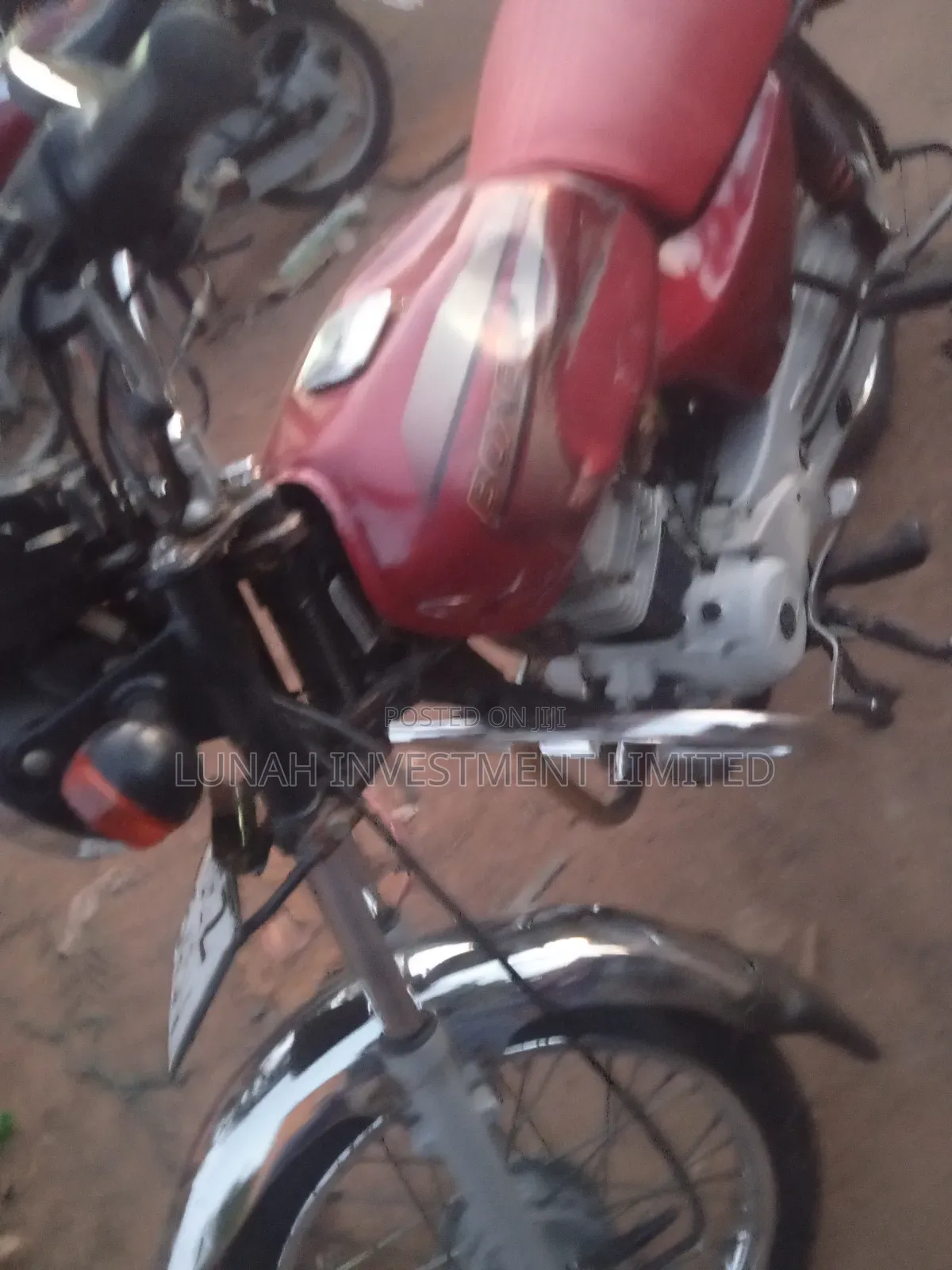 Bajaj Boxer 100 2023 Red