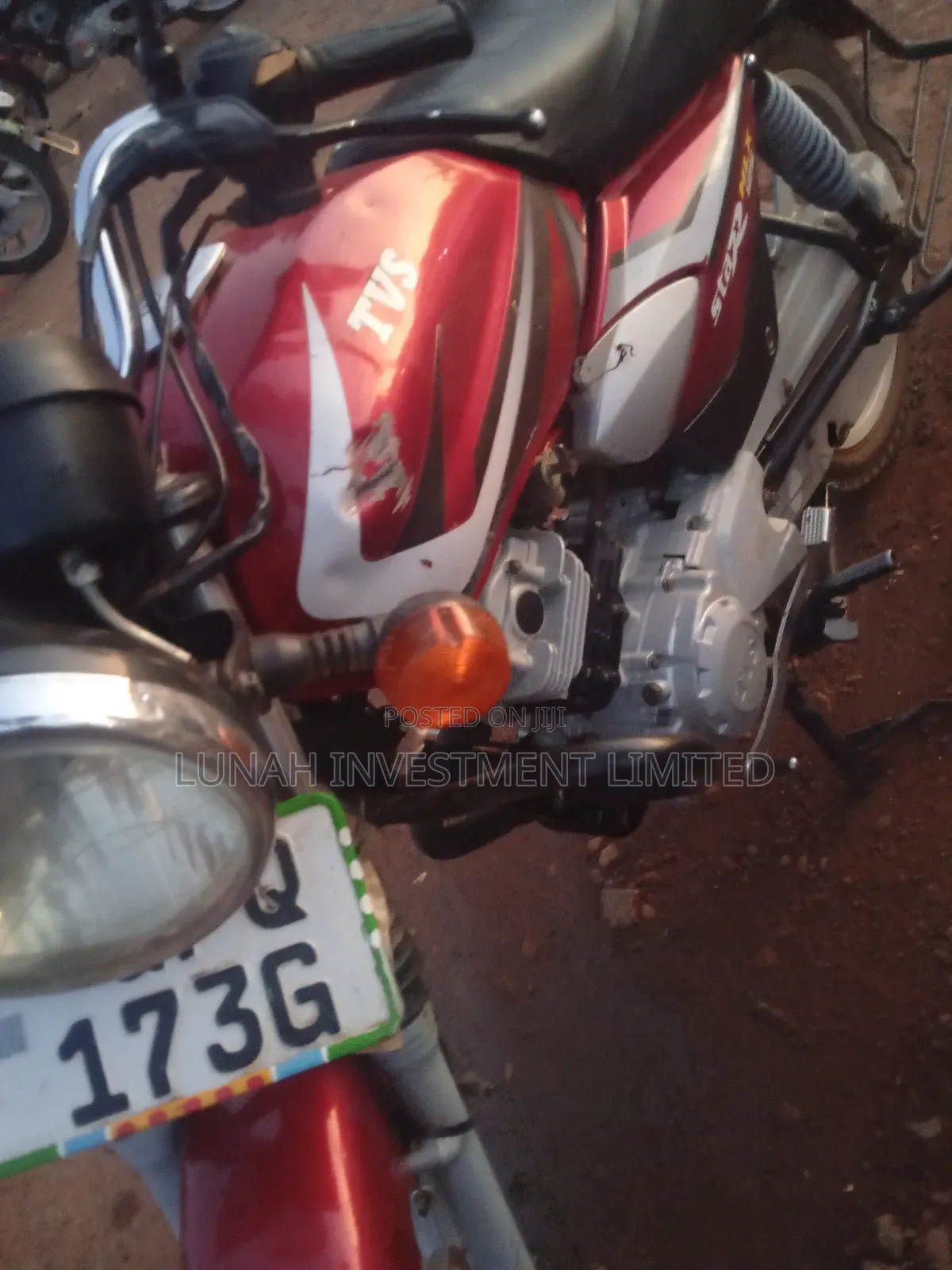 TVS HLX 125 2023 Red