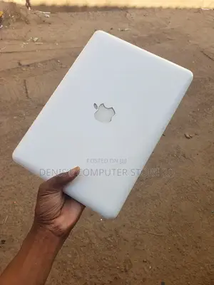 Laptop Apple MacBook 4GB Intel Core I3 SSD 320GB