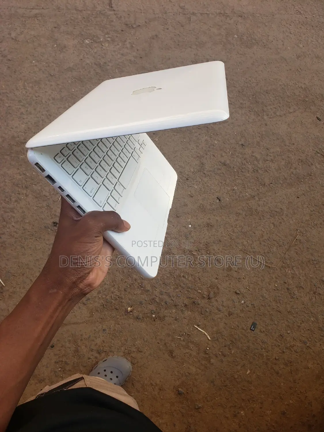 Laptop Apple MacBook 4GB Intel Core I3 SSD 320GB
