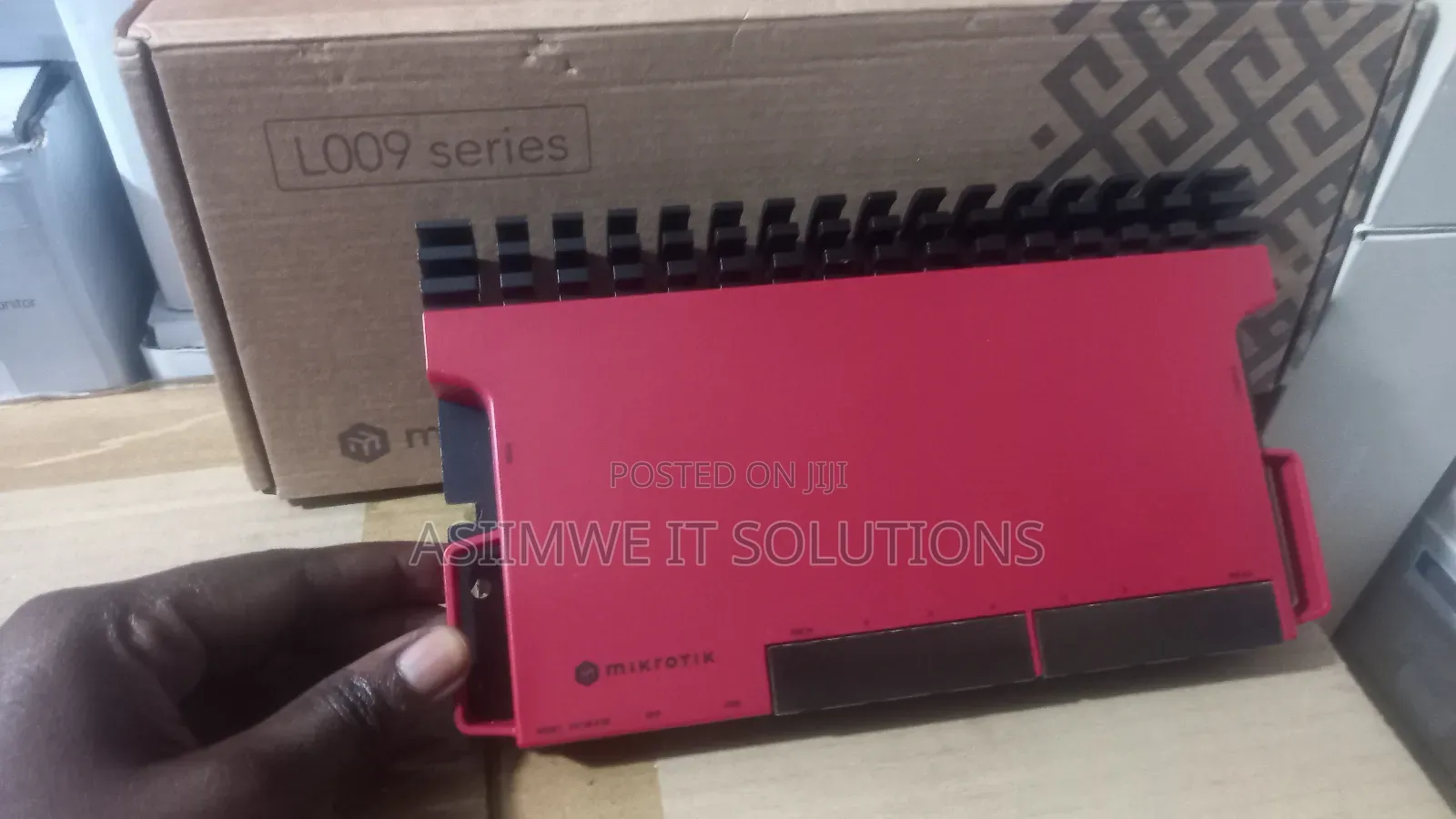 Microtik L009 Router