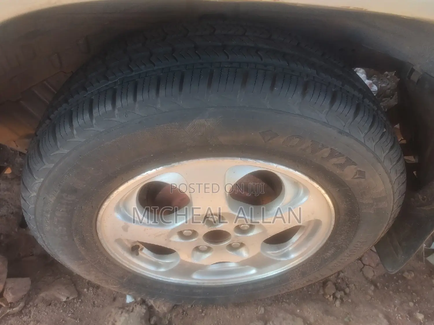 Mitsubishi Pajero IO 2002 Blue