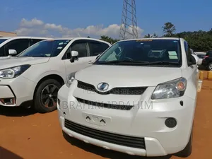 Toyota IST 2012 White