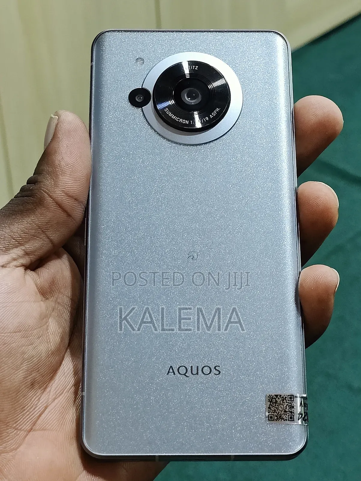 Sharp Aquos R6 128 GB Silver