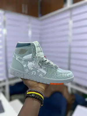 Air Jordan 1 Retro X Louis Vuitton Classic Sneakers