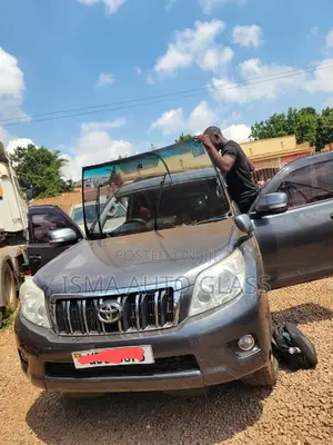 Windscreen Glass Fitting