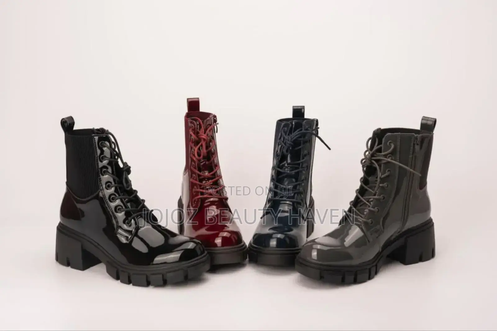Ladhesive Boots