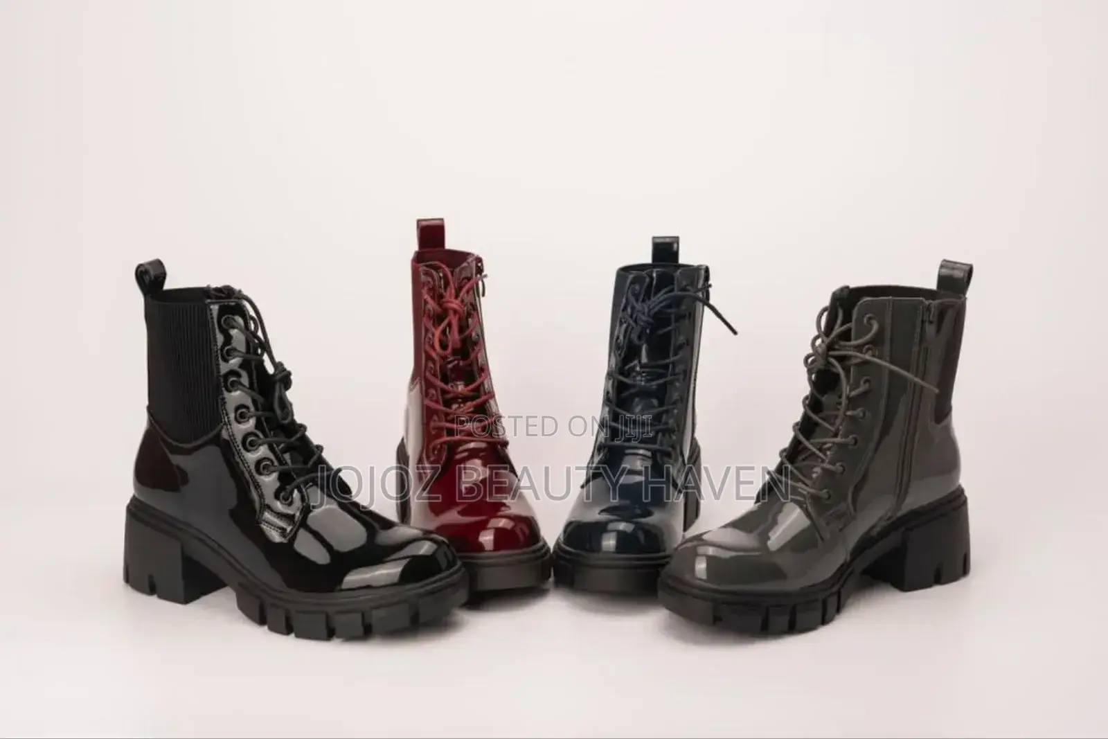 Ladhesive Boots