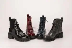 Ladhesive Boots