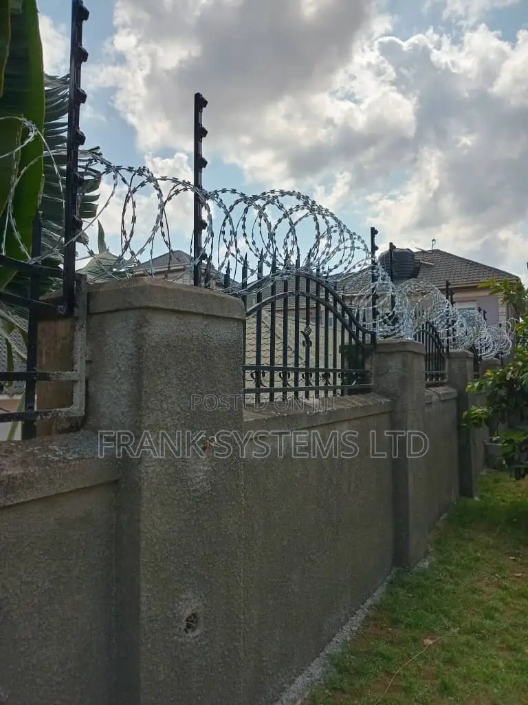 Electric Fence With Razor Brand New