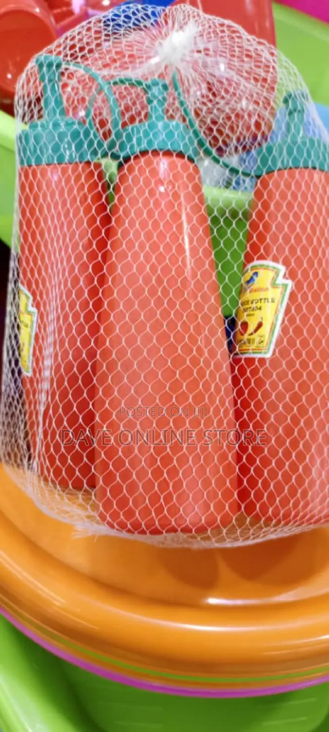2 Pieces Plastic Tomato Sauce Bottles