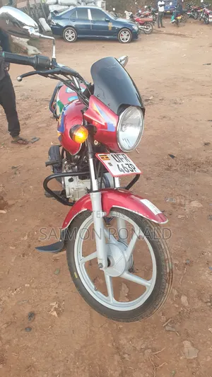 Bajaj Boxer 125 2019 Red