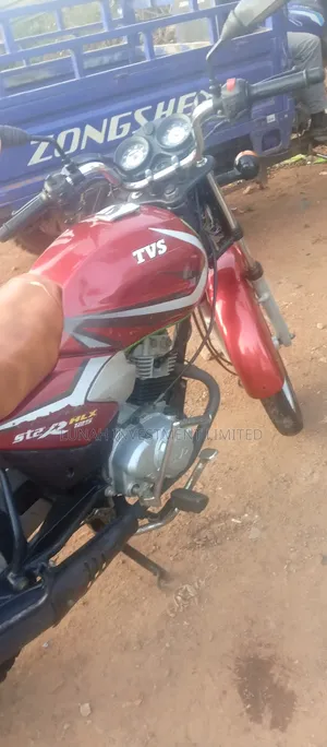 TVS HLX 125 2023 Red