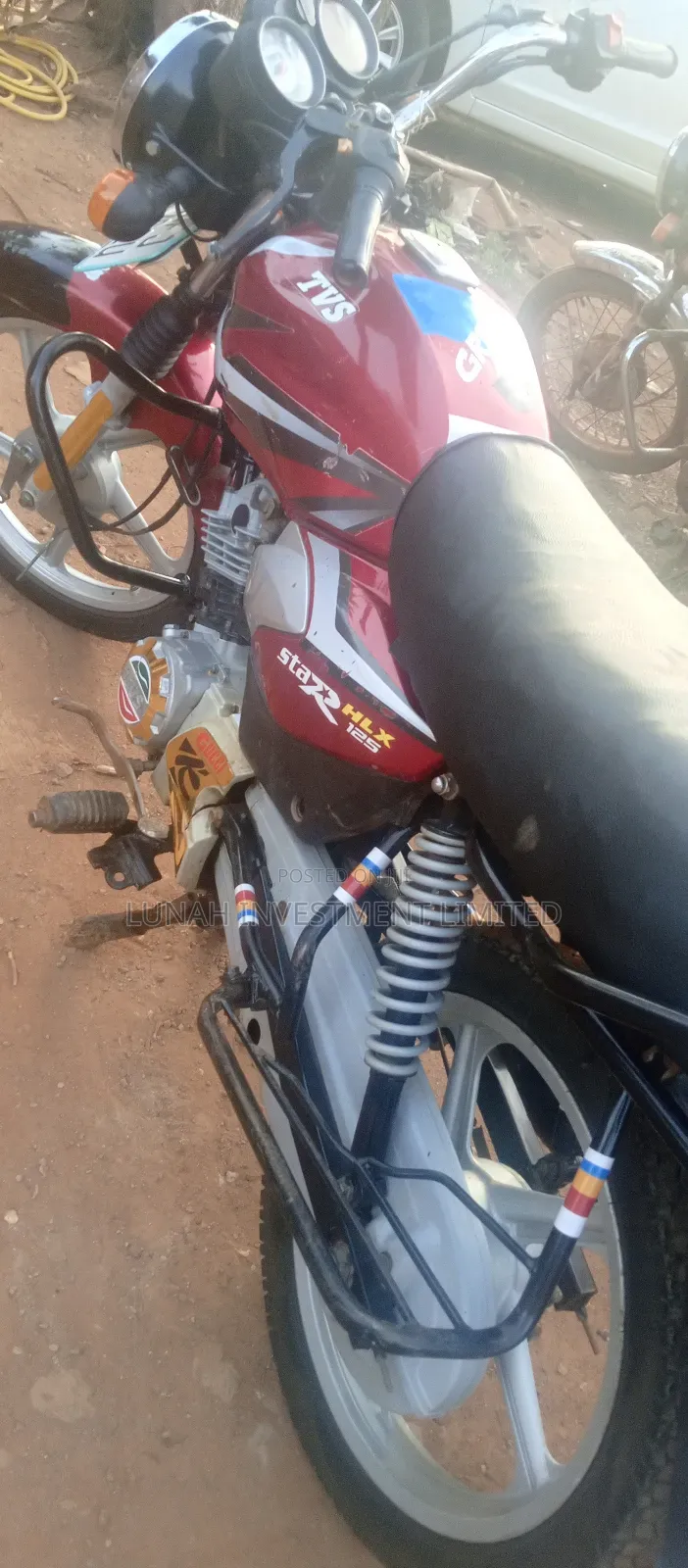 TVS HLX 125 2024 Red
