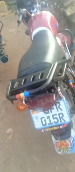 Bajaj Boxer 100 2023 Red