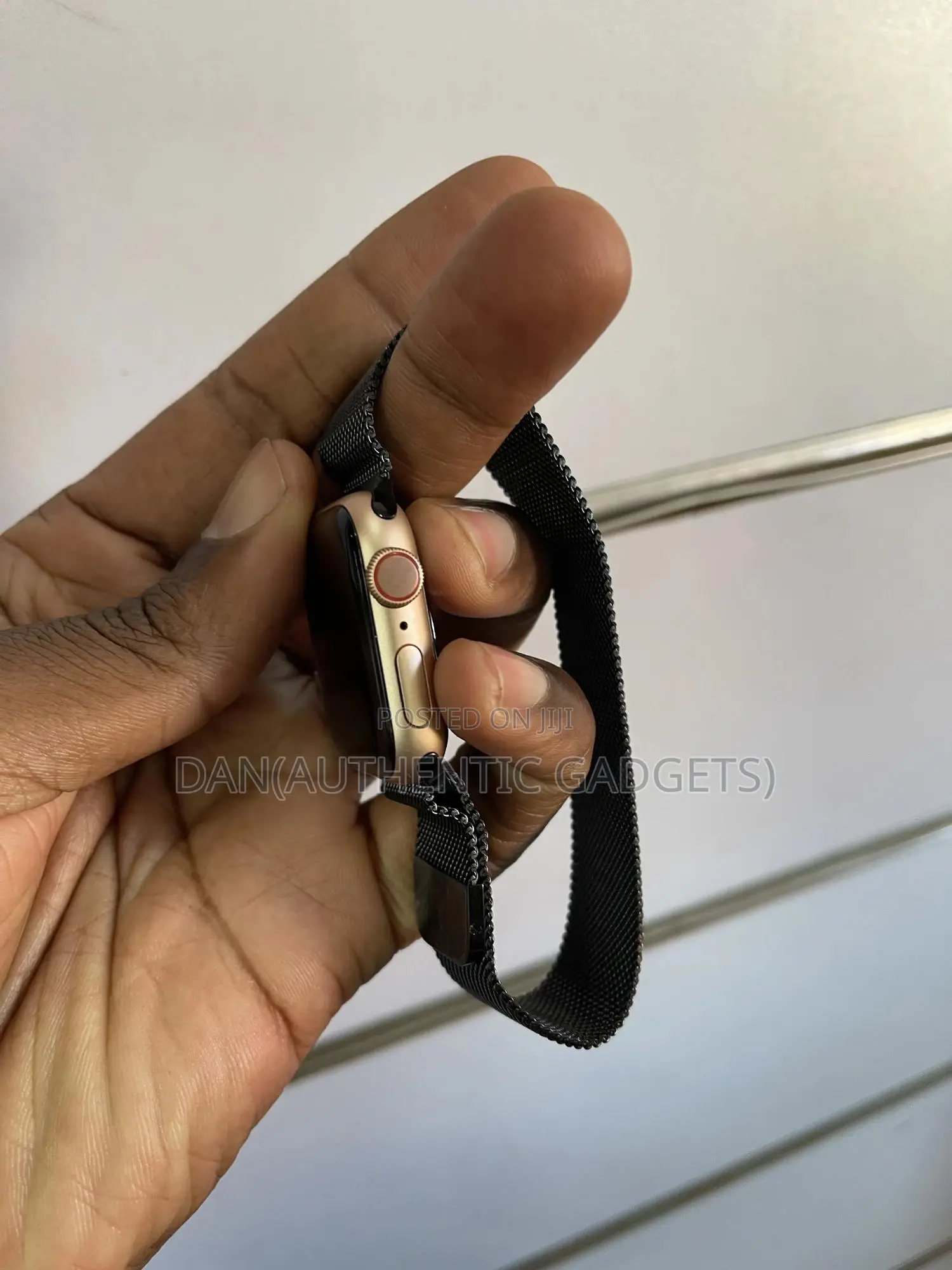 Apple Watch Series 5 40mm Rose Gold 3 Months Old