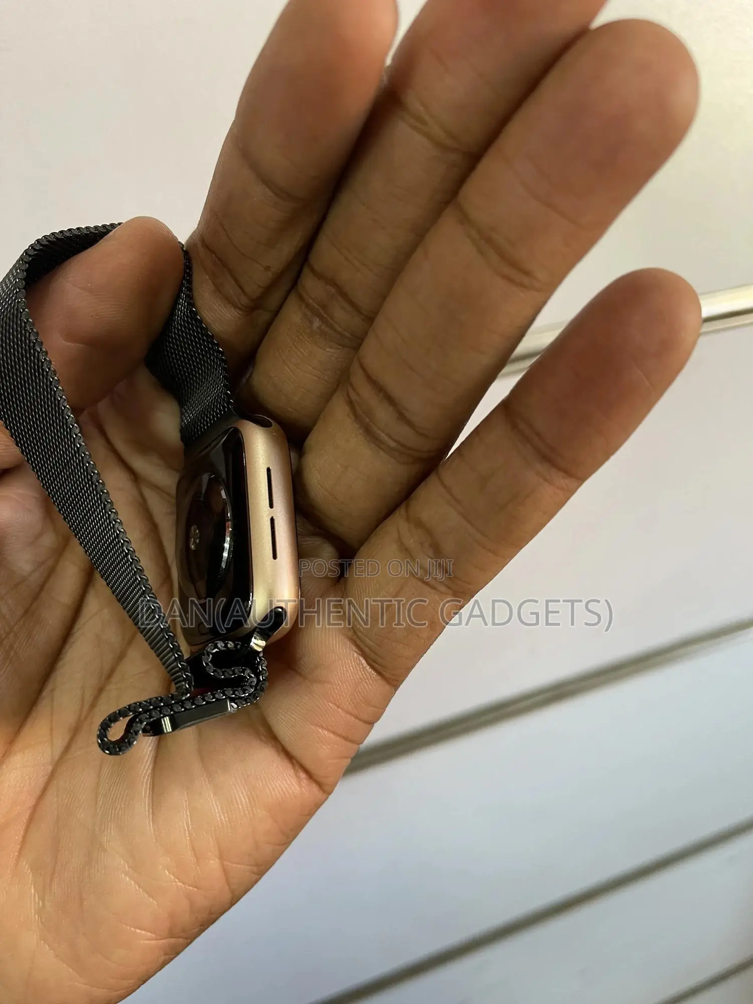 Apple Watch Series 5 40mm Rose Gold 3 Months Old