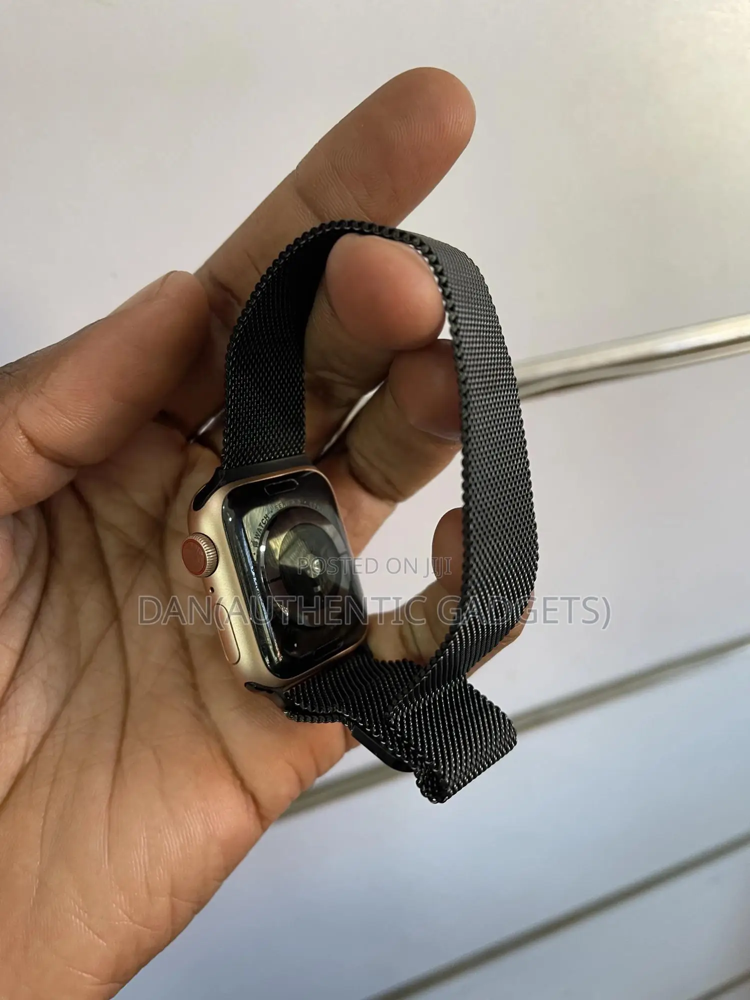 Apple Watch Series 5 40mm Rose Gold 3 Months Old