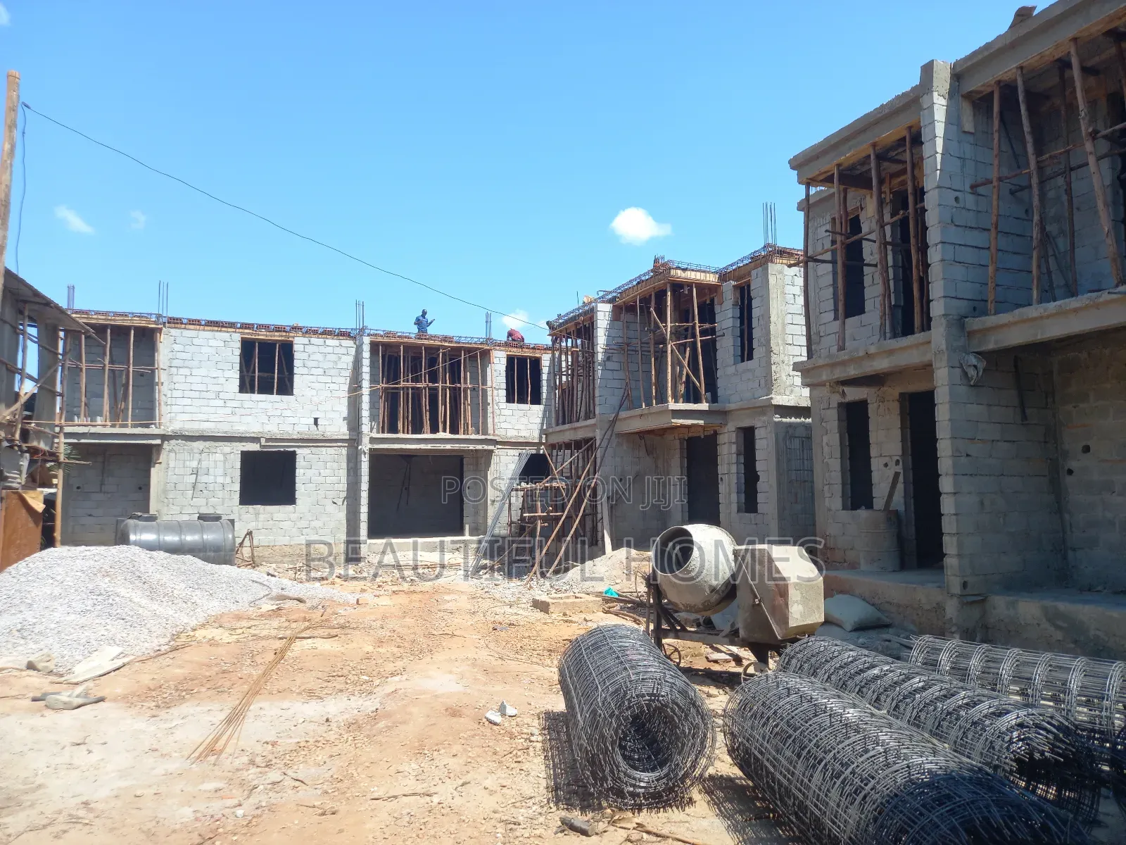 Furnished 4bdrm Condo in Kyaliwajjara, Central Division for sale