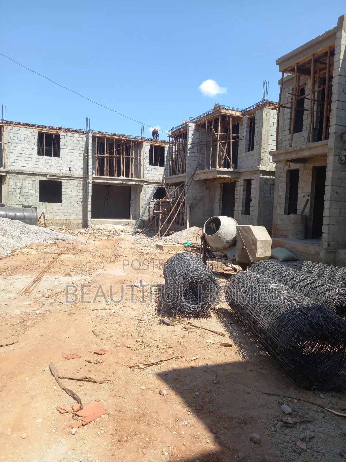 Furnished 4bdrm Condo in Kyaliwajjara, Central Division for sale