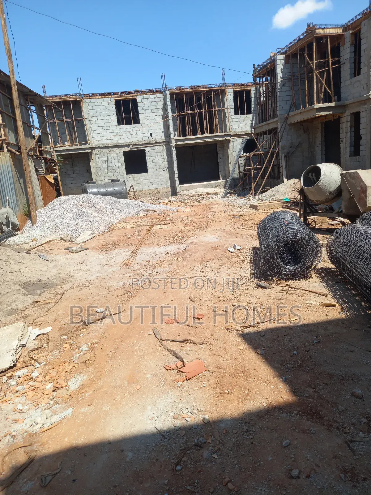 Furnished 4bdrm Condo in Kyaliwajjara, Central Division for sale