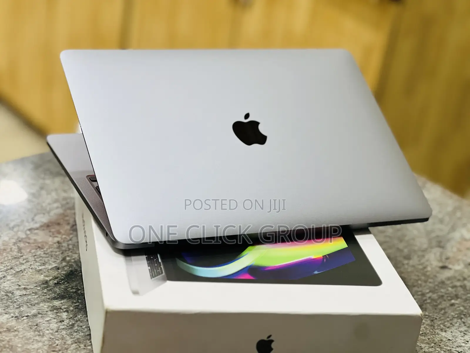New Laptop Apple MacBook Pro 2022 M2 8GB Apple M2 SSHD (Hybrid) 256GB