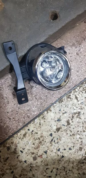 Fogligts / Spotlights for Toyota Drone ( Hiace 2006)