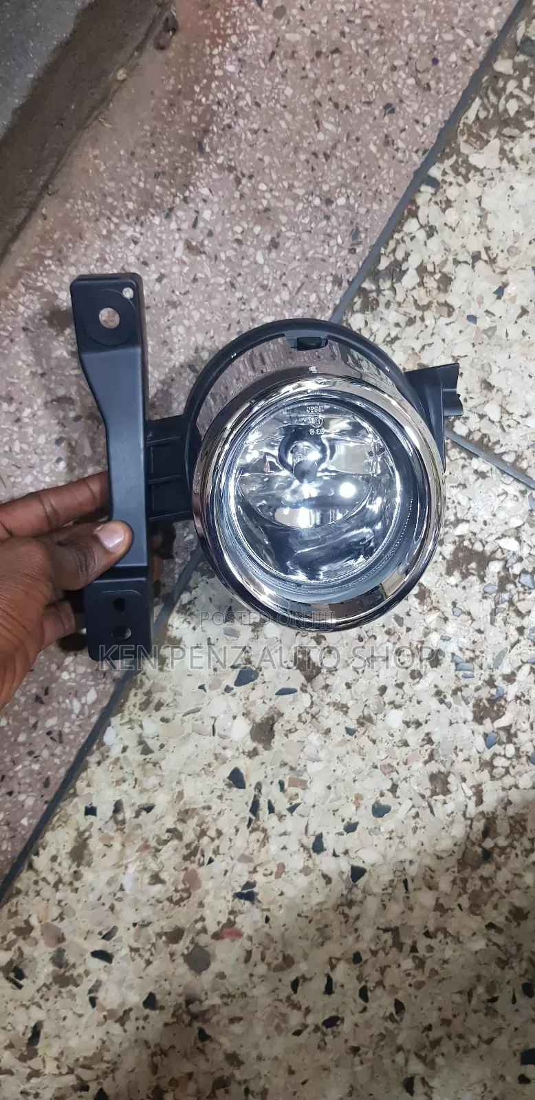 Fogligts / Spotlights for Toyota Drone ( Hiace 2006)