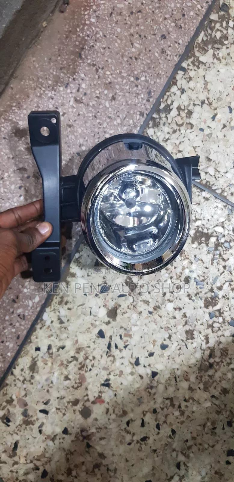 Fogligts / Spotlights for Toyota Drone ( Hiace 2006)