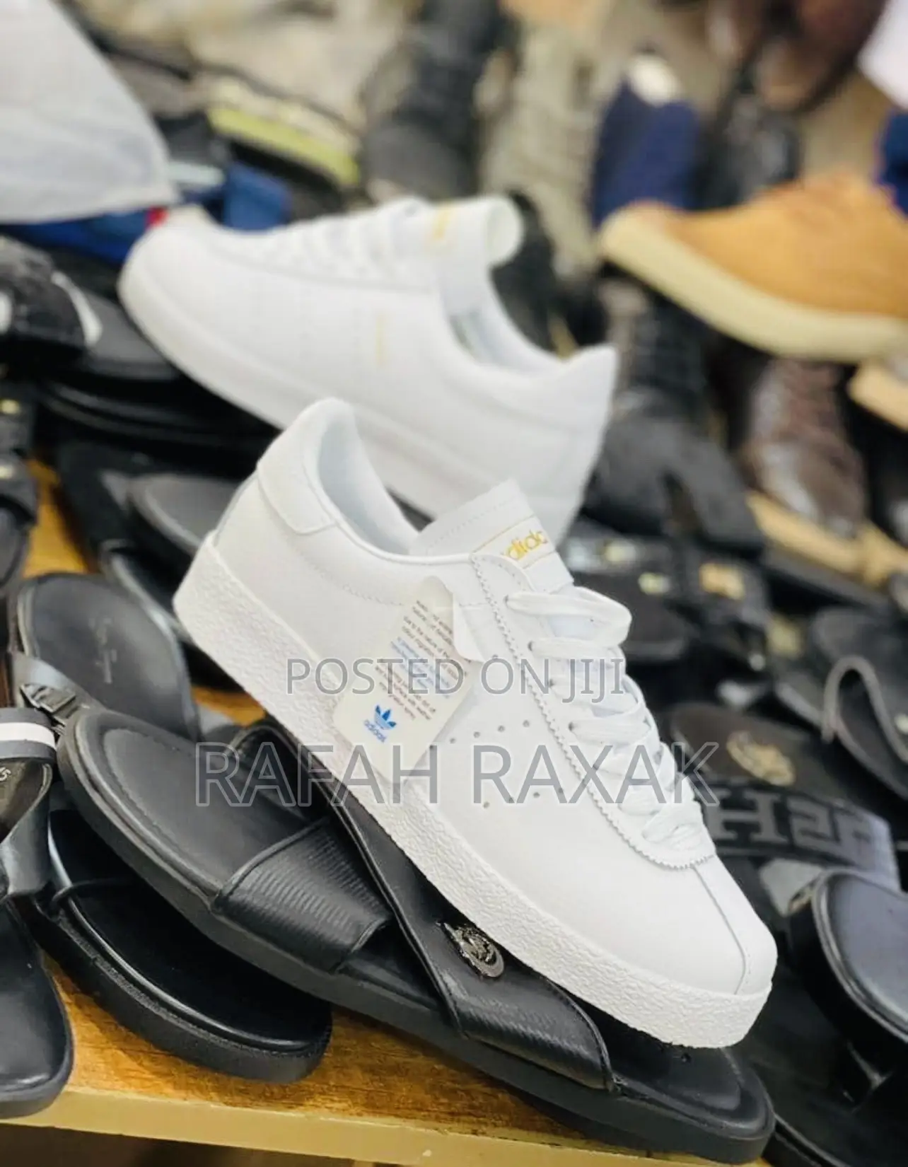 Original White Adidas TOPANGA Sneaker