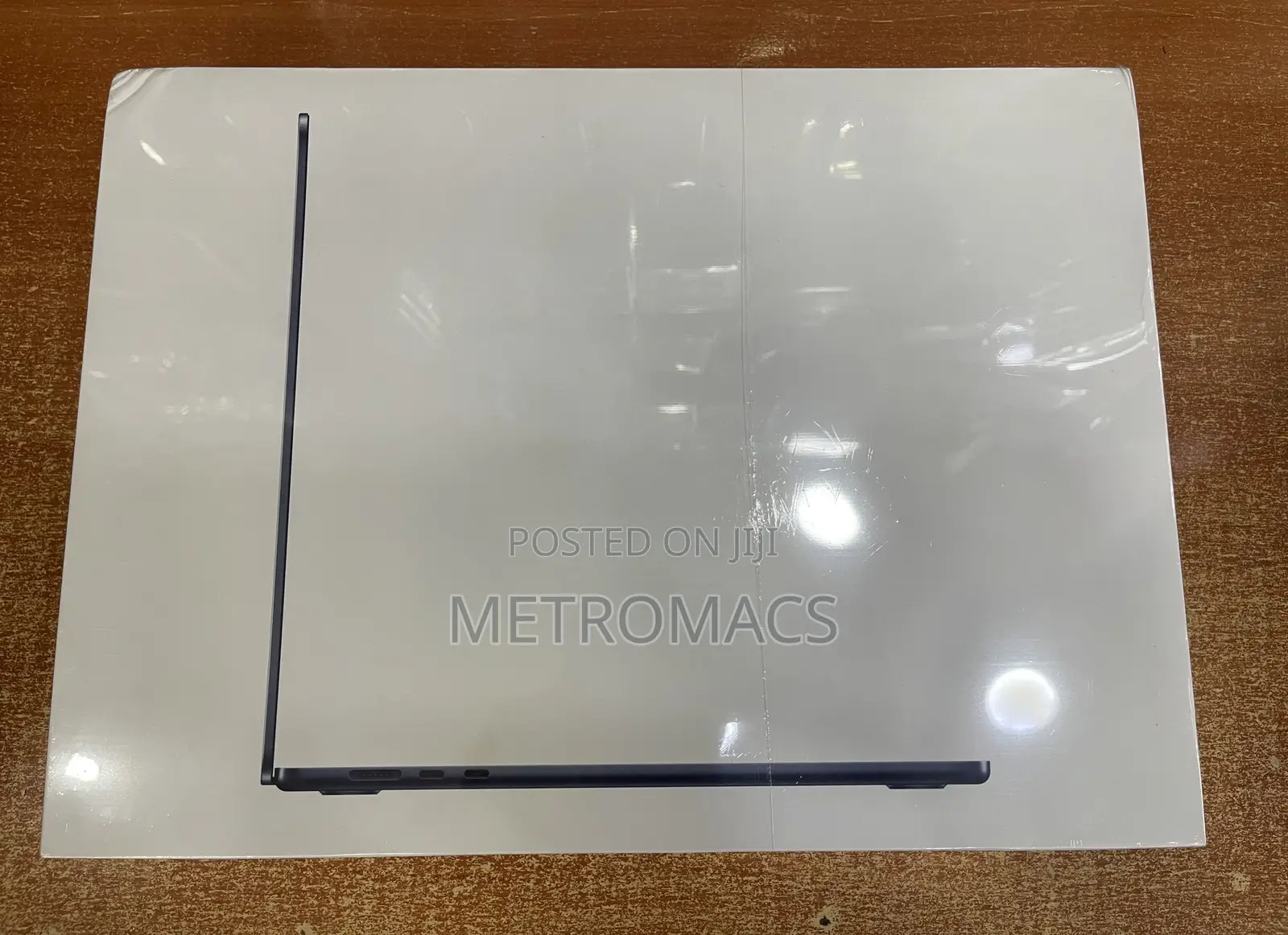 New Laptop Apple MacBook Air 2024 M3 15-Inch 8GB Apple M3 SSD 256GB