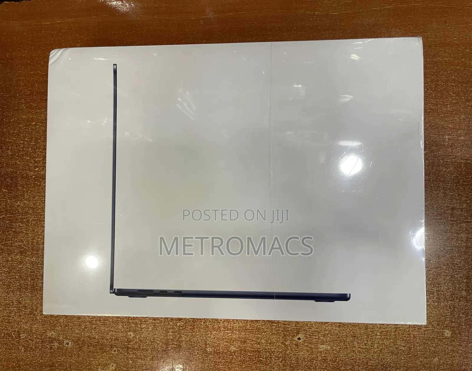 New Laptop Apple MacBook Air 2024 M3 15-Inch 8GB Apple M3 SSD 256GB