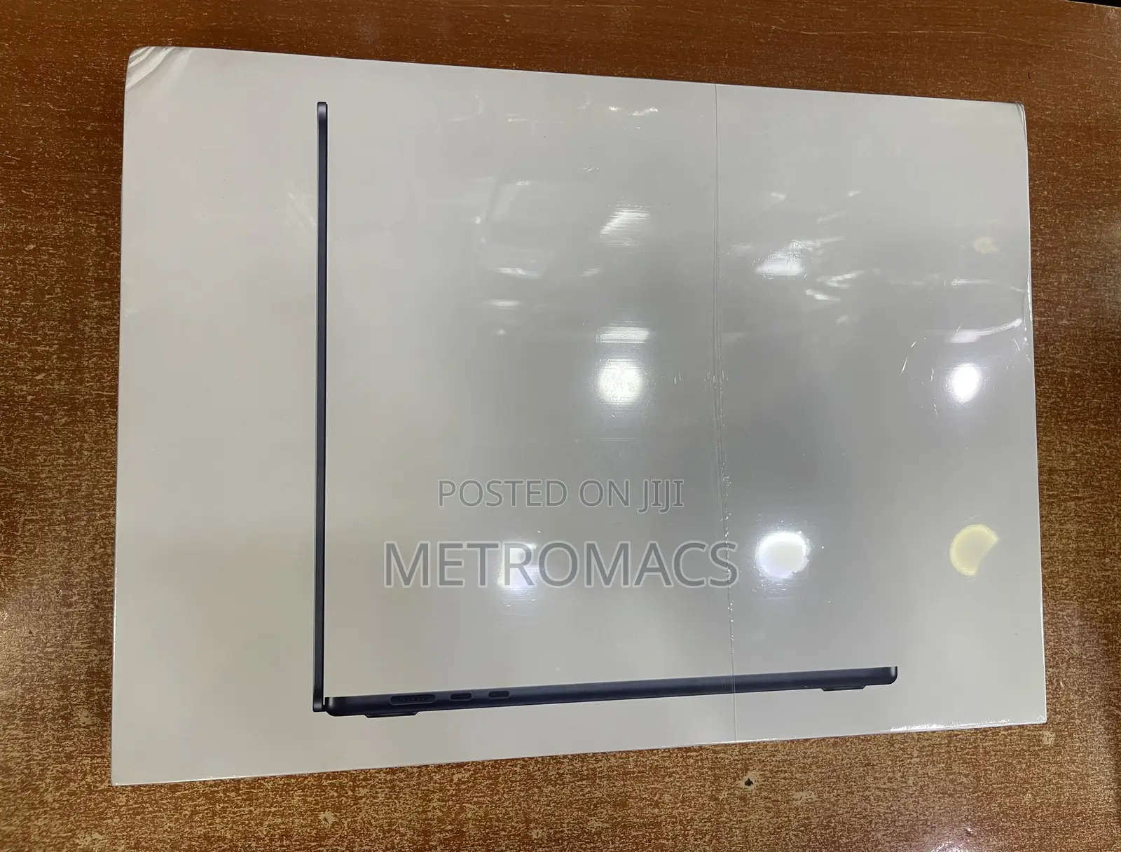 New Laptop Apple MacBook Air 2024 M3 15-Inch 8GB Apple M3 SSD 256GB