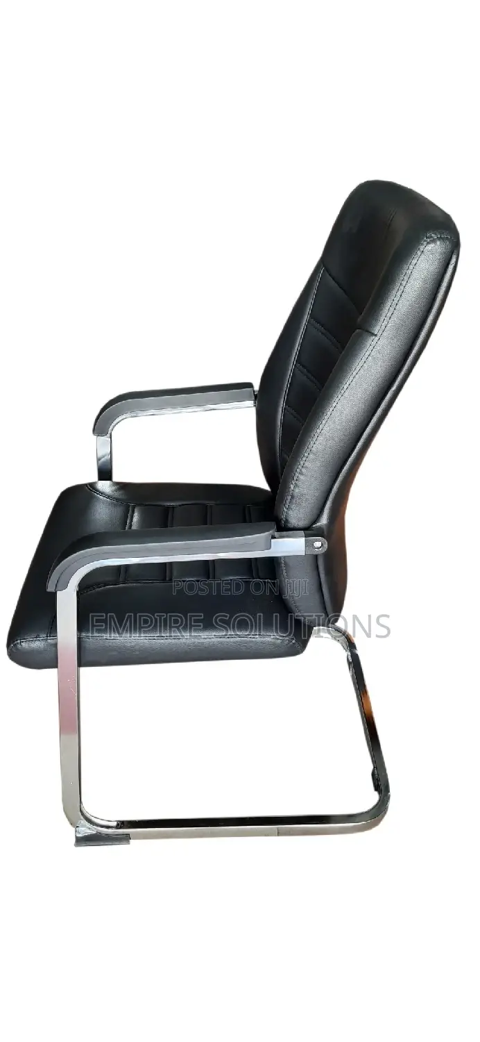 Durable Visitors Chair Black-Leather
