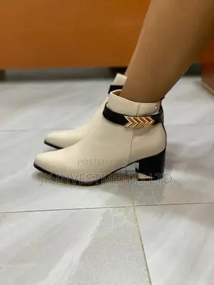 Ladies Boots