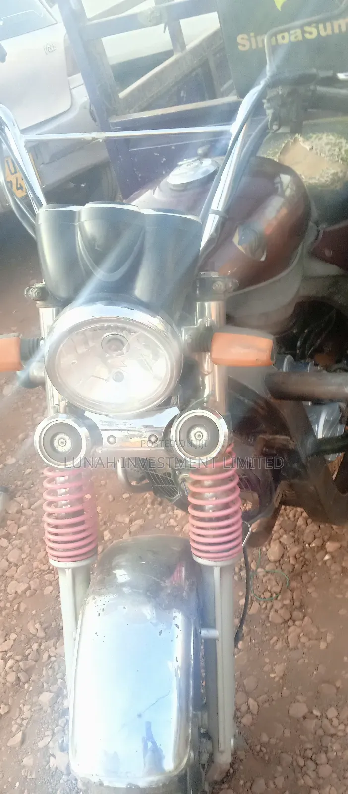Tricycle 2023 Beige