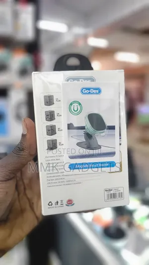 Go Des World Travel Adapter