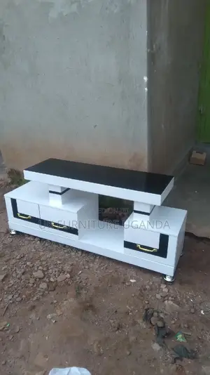 Tv Stand/Tv Stand/Tv Stand/Tv Stand White and Black Avail