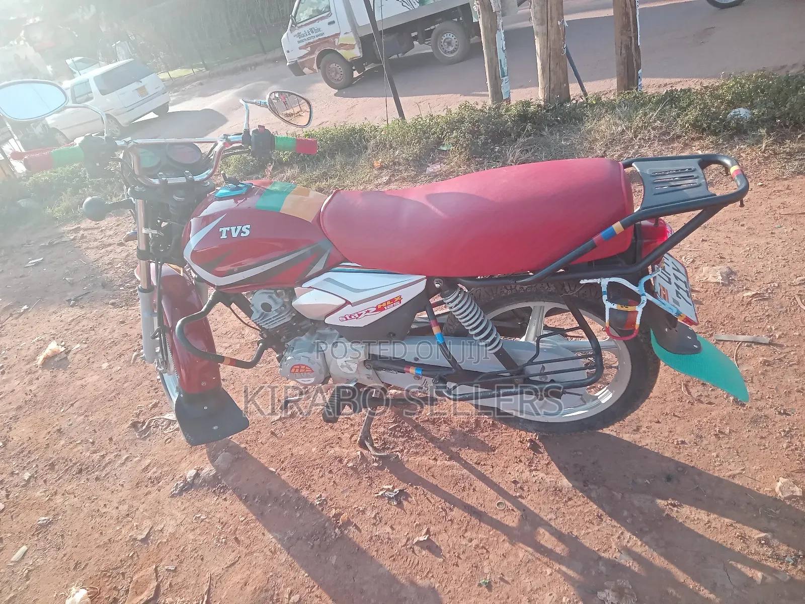 TVS HLX 125 2023 Red