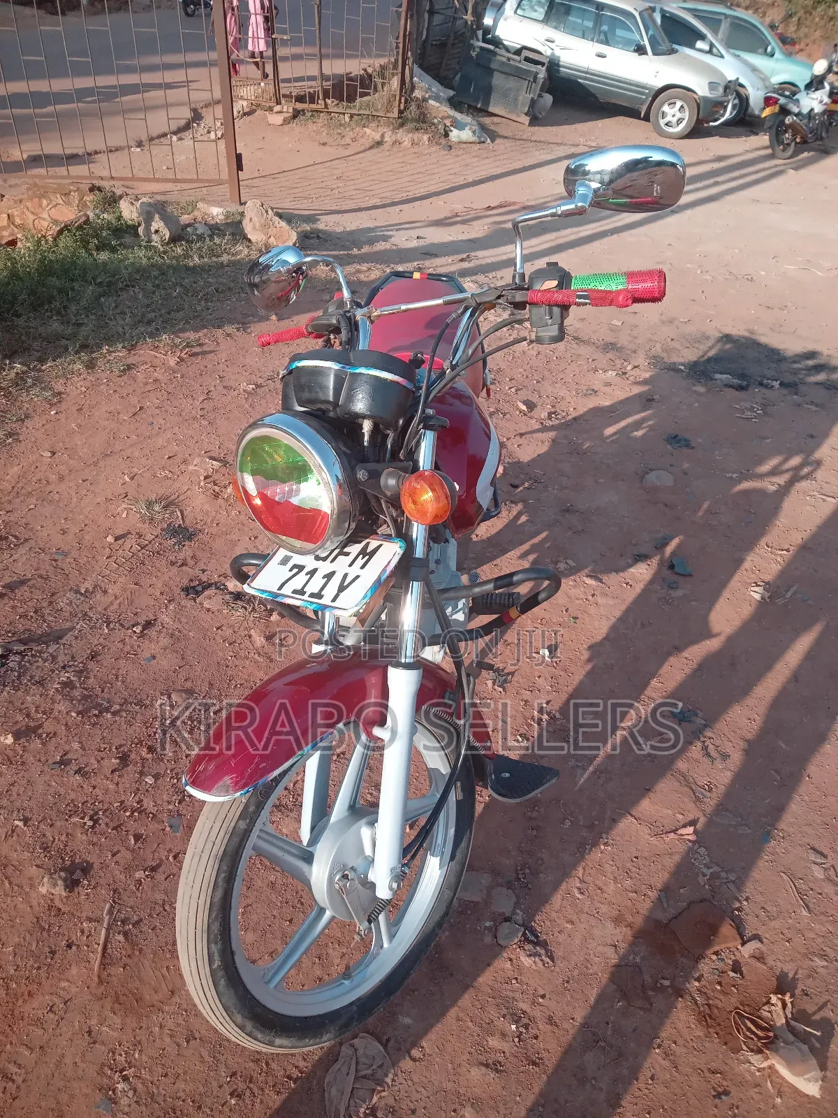 TVS HLX 125 2023 Red